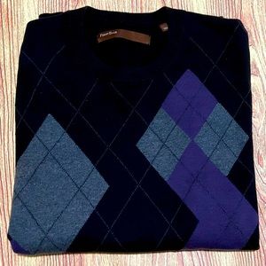 Perry Ellis Men's Argyle Crewneck Sweater (M)